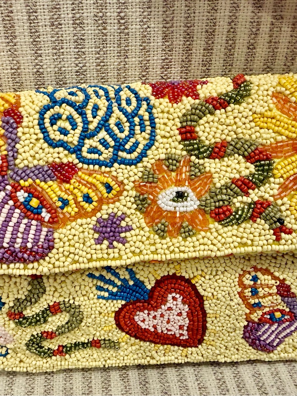 New Release America & Beyond Whimsical Beaded Yellow Floral, Heart Butterfly Bag - Picture 5 of 8